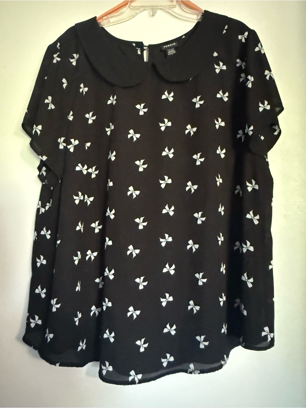 Sz 3 Torrid Black Blouse with Peter Pan Collar